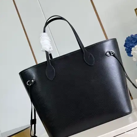 Bags LV 2411YA0267 0520